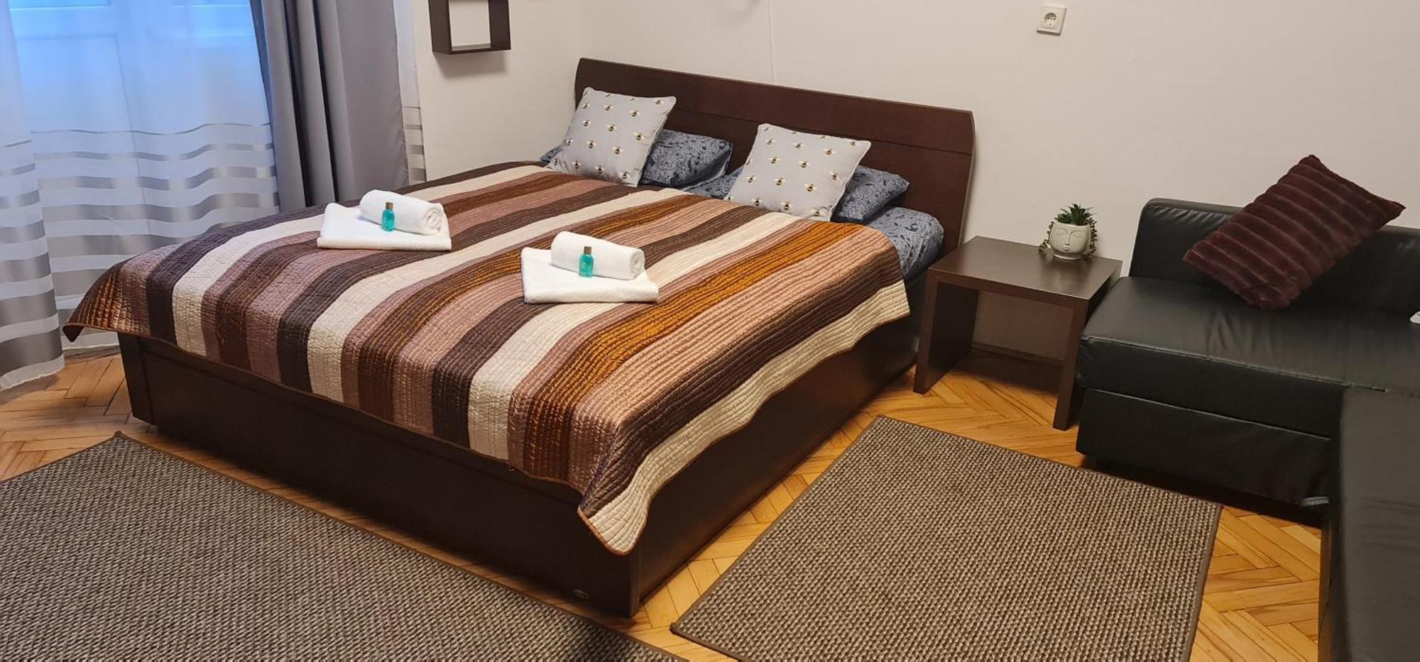 Bumblebee Apartment With Ac Budapest Exterior photo